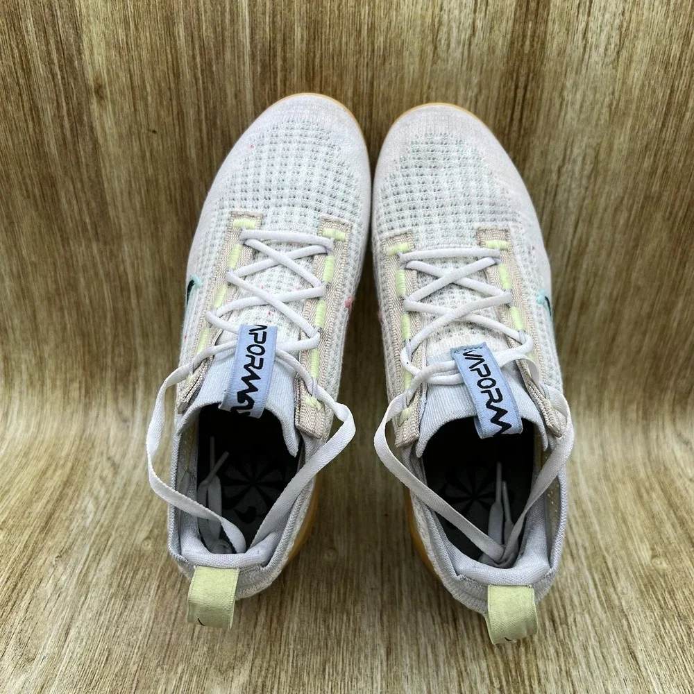 Nike Air VaporMax 2021 Flyknit Kid's 4Y Mismatched Swoosh DQ7758-100 Sneakers